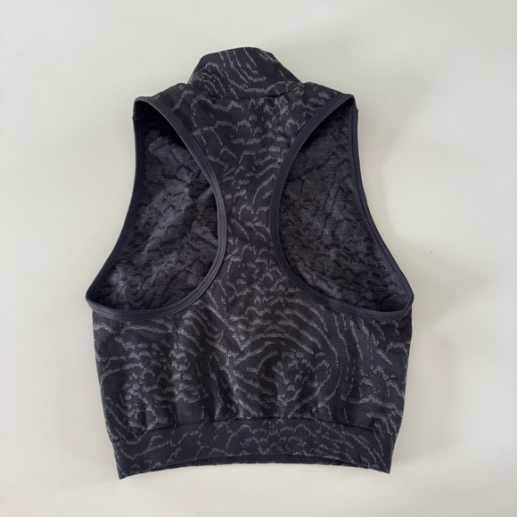 GymShark Adapt Animal Seamless Crop 1/2 Zip - Picture 8 of 8